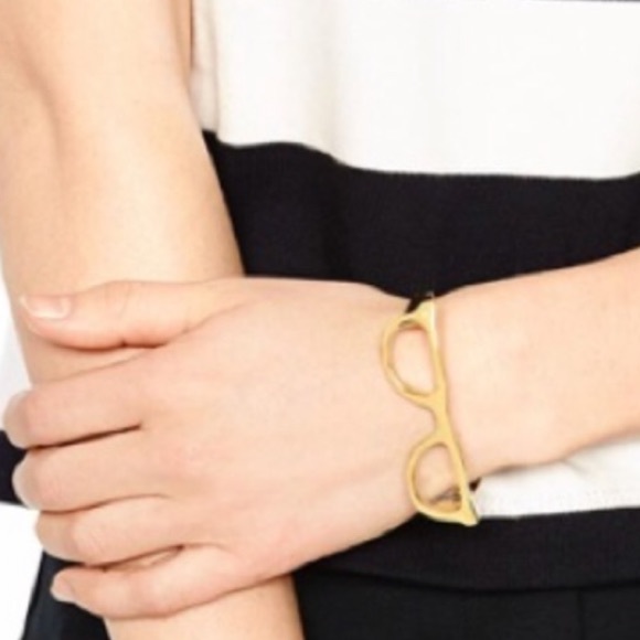 kate spade Jewelry - GREAT GIFT🎁 Throw back kate spade clasp bangle